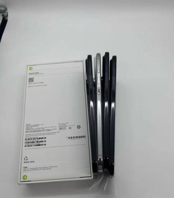 Professional Wholesale Refurbished 16/17 Air 17 Pro Max 256GB US Version 12GB RAM 5G a Grade Smartphone