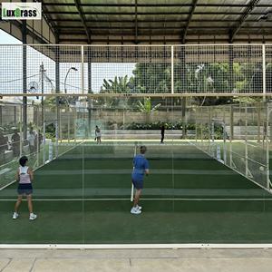 Il Nuovo Design di LUX è un Successo di Vendite e Molto Popolare, con un Campo da PADEL Panoramico Bianco Latte - Product Image 3