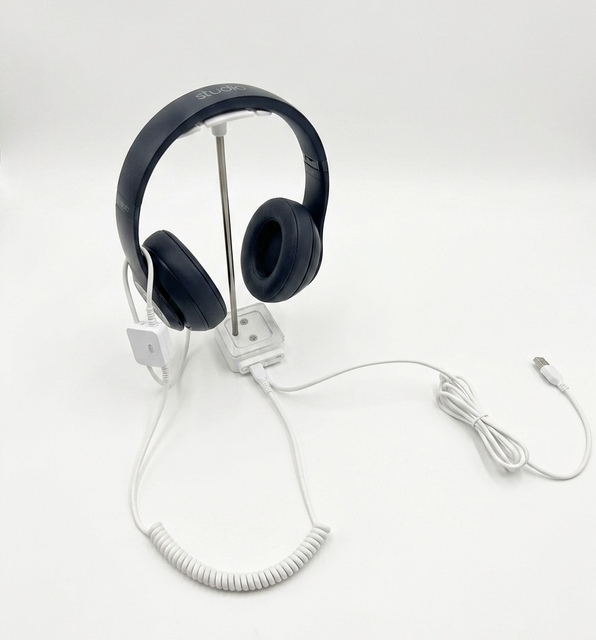 Shop display Open display Security for headphone