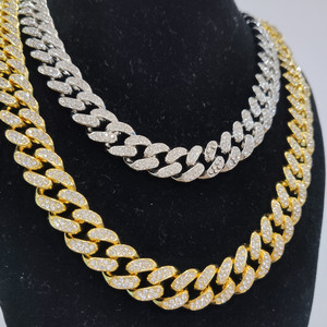 Kubanische Kette New Style Cuban Chain Man Halskette 18 Karat vergoldet Voll Strass Legierung Hip Hop Halskette Eis aus Miami Halskette - Product Image 1