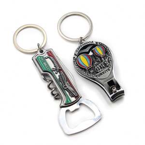 Décapsuleur multifonctionnel vintage en métal, porte-clés décapsuleur de vin et décapsuleur de bière, souvenir touristique personnalisé en usine - Product Image 1