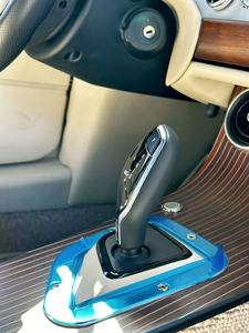 Chiều dài cơ sở đã được tăng thêm 20mm, và chỗ để chân đã được nâng lên bởi 200mm Morgan cộng với Sáu - Product Image 2