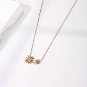 Moda única impermeable 18K chapado en oro de acero inoxidable doble Sunburst Zircon colgante collar - Product Image 3