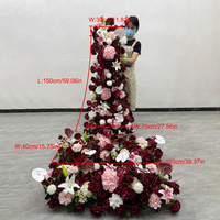 Camino de mesa floral artificial en colores mezclados rojo vino para decoración de bodas, despedidas de soltera y eventos.