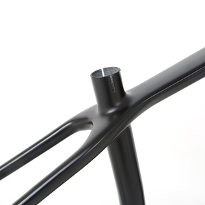 Vente chaude usine Cadre de VTT en fibre de carbone T800 à module élevé Version axe traversant XC Cross-Country Noir intégral - Product Image 3