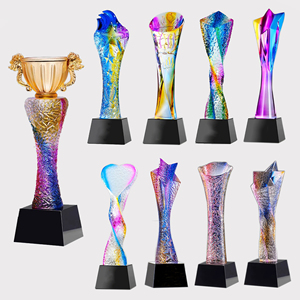 Trofi Kaca Baru <span class=keywords><strong>2026</strong></span>, Piala Penghargaan Kristal Berwarna-warni dengan Tiang Melengkung, Trofi Kolom K9 Mewah Custom dan Medali dengan Alas Hitam - Product Image 3