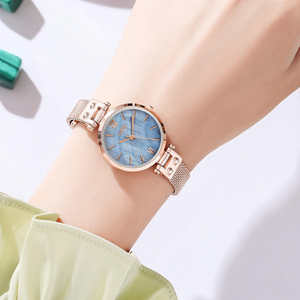 Montre pour femme de style artistique, petit cadran en nacre, bracelet en maille d'acier inoxydable, montre-bracelet à quartz étanche - Product Image 2
