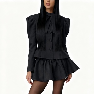 ชุดเซ็ต 2 ชิ้น แฟชั่นสุดหรูสำหรับผู้หญิง เสื้อแขนยาวผูกโบว์และกระโปรงสั้น - Product Image 4