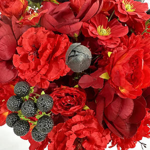 Ramo de Flores Rojas Románticas de Seda, Flores Artificiales Hechas a Mano de Alta Simulación para Decoración del Día de San Valentín - Product Image 5