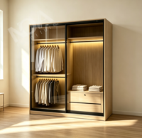 Armoire moderne autoportante avec portes coulissantes en verre miroir, éclairage LED, serrure à empreinte digitale, tiroirs, rangement de vêtements pour chambre d'hôtel