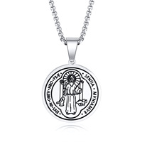 Collier personnalisable en acier inoxydable avec pendentif Saint Benoît plaqué or, papillon et perle d'eau douce, thème bouddhiste