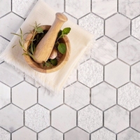 Mosaïque hexagonale en marbre naturel, finition martelée, pour murs intérieurs européens, salle de bain et cuisine, économique