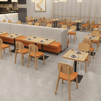 Ensemble table et chaises de restaurant sur le thème western, en bois massif et cuir, banquette 2-4 places, orange, durable et écologique