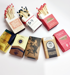 <span class=keywords><strong>Paquet</strong></span> personnalisé de boîtes <span class=keywords><strong>d</strong></span>'allumettes dorées allumettes en bois tête <span class=keywords><strong>d</strong></span>'allumettes de sécurité allumettes en bois briquets accessoires pour fumeurs cigarettes hôtel - Product Image 6