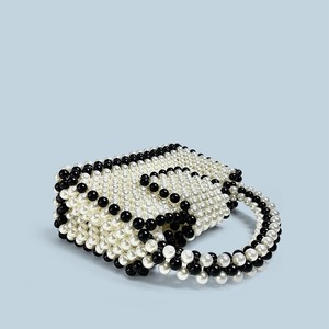 Pochette di Lusso Fatta a Mano in Acrilico Intrecciato - Borsa Classica con Design a Perline Bianche <span class=keywords><strong>e</strong></span> Nere - Product Image 6