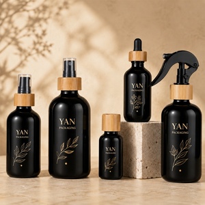 YAN Packaging – Ensemble cosmétique en <span class=keywords><strong>verre</strong></span> violet noir Boston avec bouchon disque, compte-gouttes, pulvérisateur, pompe ou pulvérisateur à gâchette, et collier en bambou - Product Image 3