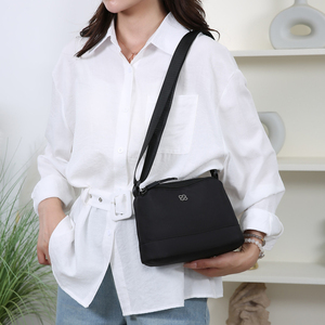 Elegante Borsa a Spalla in PU Verniciato con Chiusura a Cerniera Sicura, Ideale per Abbigliamento da Ufficio o Look per Brunch del Weekend - Product Image 6