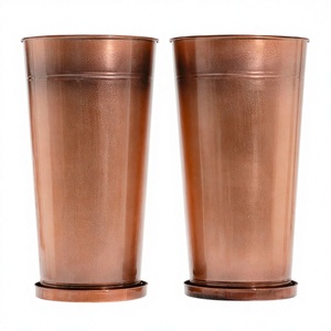 Set di 2 Fioriere in Acciaio Zincato <span class=keywords><strong>Alte</strong></span> 28 Pollici, Resistenti alle <span class=keywords><strong>Macchie</strong></span>, Fatte a Mano per Uso Esterno/Interno/Portico - Include 2 Vasi - Product Image 1