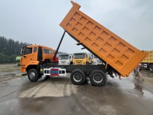 รถบรรทุกดินเบนซิน SINOTRUK HOWO 6X4 ดีเซล 351-450 แรงม้า เครื่องยนต์ Weichai ยูโร 2 น้ำหนักรวม 20-25 ตัน พวงมาลัยซ้าย สำหรับงานเหมือง - Product Image 4