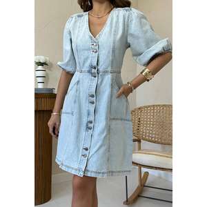 Robe courte en jean pour femme avec manches ballon effet délavé, disponible en gros - Product Image 1