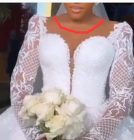 Robe de mariée nigériane de luxe, style africain, faite main avec perles et dentelle, sur mesure, à manches longues, coupe princesse avec traîne cathédrale