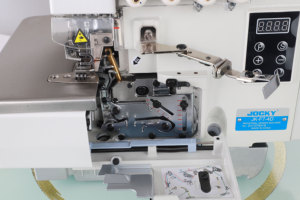 Máquina de Coser Overlock Industrial de Alta Velocidad JOCKY JK-F7-4D de Accionamiento Directo y 4 Hilos para Telas Ligeras, Medianas y Pesadas - Product Image 2