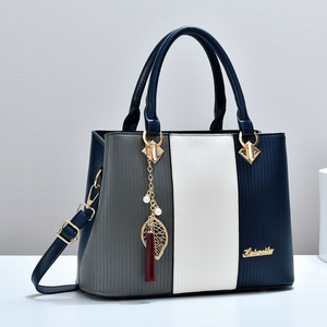 Sac à main pour <span class=keywords><strong>femme</strong></span>, fermeture à glissière, monogramme en relief, <span class=keywords><strong>cuir</strong></span> PU de qualité supérieure, polyester imperméable, large <span class=keywords><strong>bandoulière</strong></span>, 3L - Product Image 4