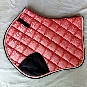 Selle de dressage BRAND ZONE 25 mm d'épaisseur, rembourrage en mousse à mémoire de forme pour le saut d'obstacles, doublure en maille respirante, coque synthétique pour l'équitation - Product Image 1