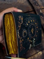 Journal vintage en cuir galaxie avec oeil Vintage Deckle bord papier pour hommes et femmes de papier antique dessin imprimé sort livre