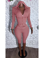 Ensemble 2 pièces rayé décontracté pour femme Jiubaju : sweat à capuche court zippé à manches longues et pantalon capri taille haute assorti