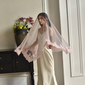 YouLaPan <span class=keywords><strong>Voile</strong></span> de mariée luxueux en maille transparente monocouche avec bordure en dentelle de haute qualité, peigne à cheveux non inclus M115 - Product Image 2