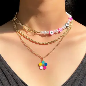 Collana di perle multistrato diretta in fabbrica collana a catena in lega d'argento collana con pendente a goccia di olio di fiori per donna ragazza