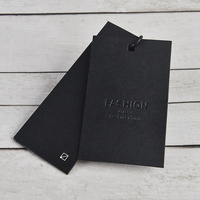 Étiquettes pour vêtements Étiquettes pour vêtements Impression du nom du logo Étiquette en plastique avec ficelle Étiquettes pour vêtements propre logo