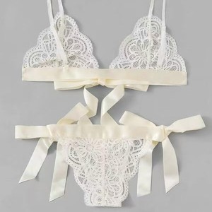 Ensemble de lingerie en satin 2 pièces pour femme 2026 : <span class=keywords><strong>soutien</strong></span>-<span class=keywords><strong>gorge</strong></span> triangle en soie et string - Product Image 3