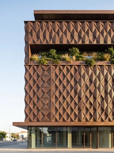 Modernos Paneles Geométricos de Aluminio Cortados con Láser para Muros Cortina, Impermeables y Resistentes al Fuego, Soluciones de Revestimiento Exterior para Edificios de Oficinas - Product Image 5