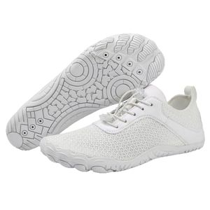 Nouvelles Chaussures Aquatiques de Sport d'Extérieur Transfrontalières Été 2025 Antidérapantes pour Hommes et Femmes, Baskets à Cinq Doigts pour la Plage et la Natation - Product Image 5