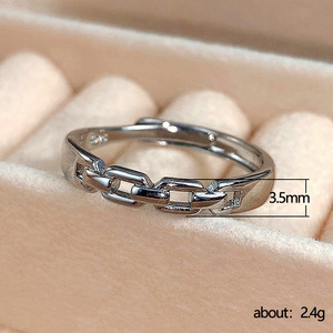 Anello regolabile con zirconi Love Weave, gioiello da dito alla moda per donna, da indossare tutti i giorni. - Product Image 5