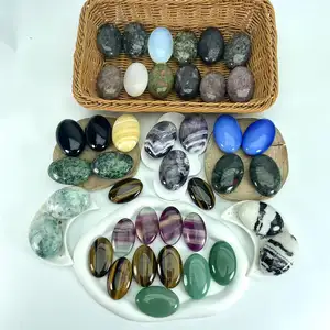 wholesale New arrivals rock spiritual crystal palm stone healing stones natural amethyst quartz crystal palm stone for reiki