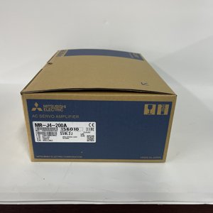 Servoamplificador de CA Mitsubishi MR-J4-200A - Product Image 1