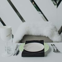 Assiettes de présentation en plastique vert de 13 pouces à motif floral pour mariages et fêtes