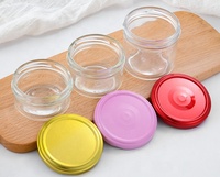 Bouteilles de bocaux en verre de 150ml à grande bouche résistante aux hautes températures et à la vapeur avec couvercle pour dessert