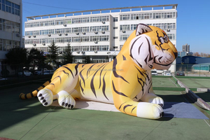 Globos hinchables de juguete para niños, garra Doom gigante de Navidad, sable de plata, tigre inflable chino para Año Nuevo, <span class=keywords><strong>2022</strong></span> - Product Image 4