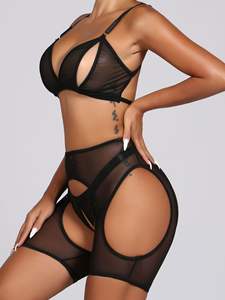 Conjunto de Lencería Sexy para Mujer Joven con Abertura en el Pecho, que Muestra los Pezones, con Copa Abierta y Entrepierna Abierta, 3 Piezas - Product Image 2