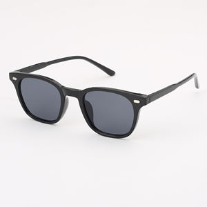 Lunettes de soleil tendance OEM 2025 avec protection UV400, couleur Pantone disponible - Product Image 4