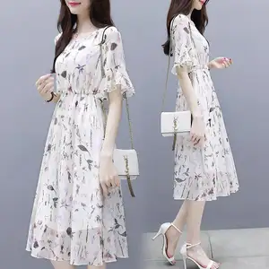 Femmes mode robes d'été à manches courtes col en O en mousseline de soie imprimé fleuri cordon de serrage taille Midi coréenne dame élégante robe décontractée