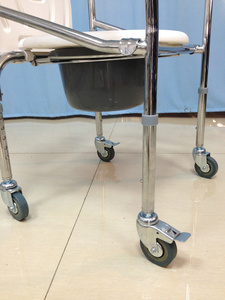 Pop bán giá rẻ hơn điện thoại di động Thép Chrome nhà vệ sinh commode ghế với bánh xe bánh cho người cao tuổi vô hiệu hóa - Product Image 5