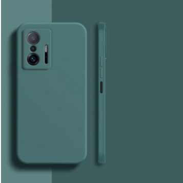 Di colore verde scuro