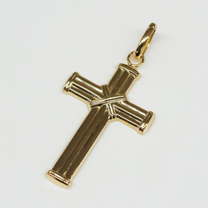 Lujo 18K Oro sólido Cruz Metal Diseñador Encantos Estructura hueca Colgantes finos para cualquier género - Product Image 1