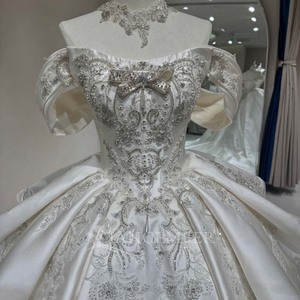 Vestido <span class=keywords><strong>de</strong></span> <span class=keywords><strong>Novia</strong></span> <span class=keywords><strong>de</strong></span> Gala DW0205 con Pedrería, Satén, Hombros Descubiertos y Cola Catedral Jancemebr - Product Image 2