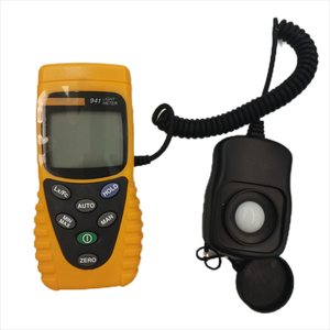 941 Luxmètre portable pour la mesure précise de l'éclairement en lumen ou en foot-candle, destiné aux instruments de mesure et d'analyse - Product Image 3